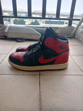 NIKE AIR JORDAN 1 BRED SIZE 44