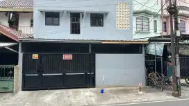 Dijual Cepat Rumah Kost Bebas Banjir Jalanan Strategis