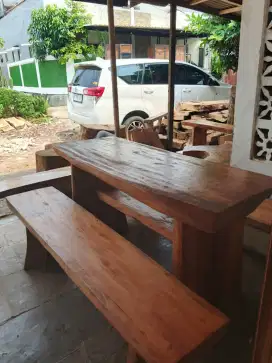 MEJA makan antik teras