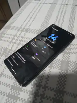 Handphone Vivo V25 pro 12/256 5G