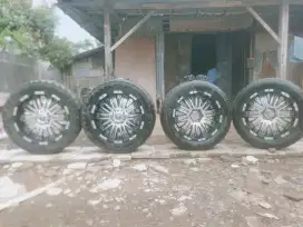Velg dan ban R20 275/55 copotan terano