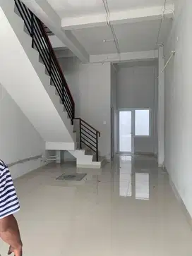 RUKO ESTRELA  2 LANTAI -BANJAR WIJAYA, 85 Jt / Thn , Jalan Utama