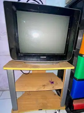 Dijual Murah TV Tabung Merek Samsung + Meja TV dan Antena, Nego