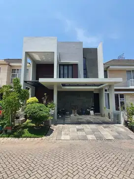 RUMAH SIAP HUNI ROYAL RESIDENCE 3 LANTAI CLUSTER GREENWICH