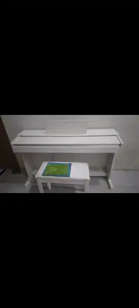 Piano yamaha Arius YDP 144