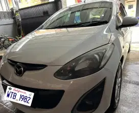 Mazda 2 thn 2011 
km 130an
mobil siap pakai