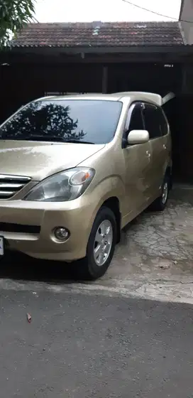 Toyota Avanza 2004 Bensin