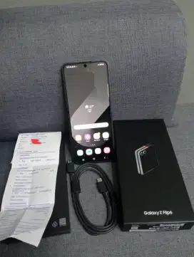 Samsung galaxy zflip6 ram12 /512GB black edition