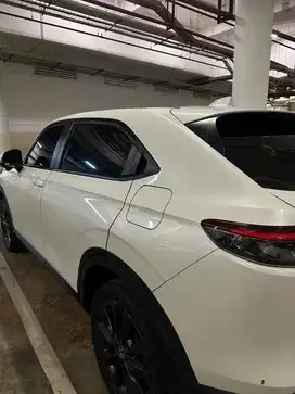 Honda HRV SE 2023 Putih Pajak Hidup Panjang