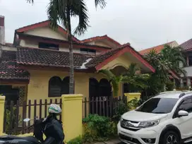 Dijual Rumah Luas 231m2, 5 Kamar Tidur di Jatibening, Bekasi