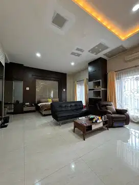 Rumah Komplek di Cemara Asri