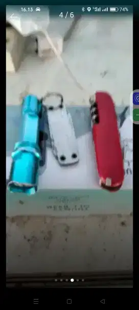 Senter ,,dan pisau lipat