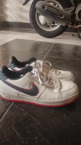 NIKE AIR FORCE 1 07