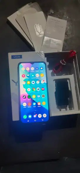 Vivo y20s resmi 8/128