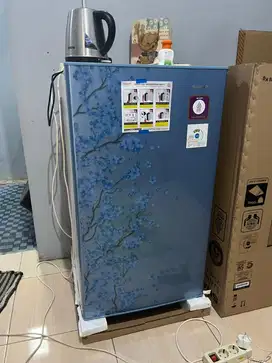 Dijual Promo Kulkas 1 pintu + Mesin Cuci 7 Kg