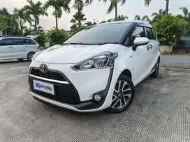 Pajak Panjang -  Toyota Sienta 1.5 V Bensin MT 2017 Putih AY