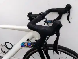 Sepeda balap roadbike full alloy ringan