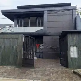 ZN3 Rumah Megah 450 m2 Private Pool Pondok Kelapa Jakarta Timur
