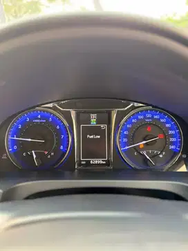 Camry V 2018 Putih dp 5jt Cash kredit Termurah toyota