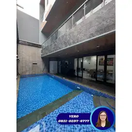 Dijual Rumah Mewah Full Furnished Cluster Scarlet, Summarecon Serpong