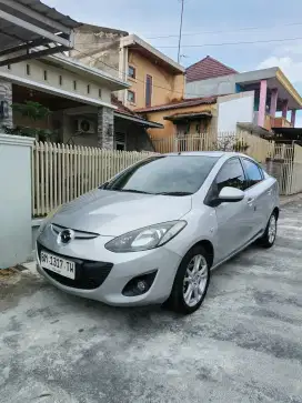 Mazda 2 R Automatic 2010