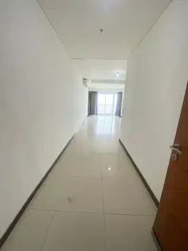 Condominium Green Bay 3 Kamar tidur kosongan siap huni view laut