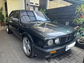 BMW E30 318i M40 1989