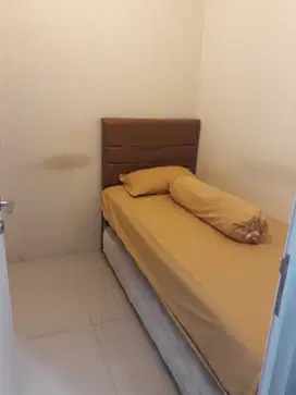GREEN PRAMUKA APART MALL 2BEDROOM FURNISH /TAHUN LANTAI TENGAH