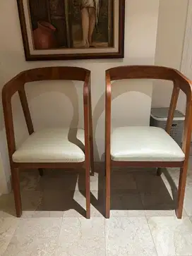 4 Set Kursi Kayu