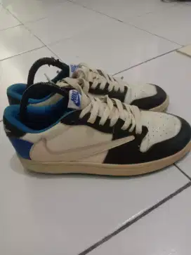Travis scott nike low size 41