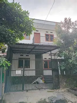 Rumah Untuk Usaha Sarijadi Dekat Tol Pasteur