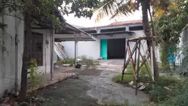 Gudang disewakan di Tanjunganom Solo Baru