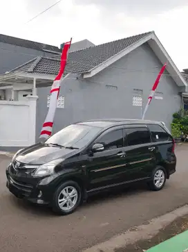 [CASH] Toyota Avanza Veloz Matic 2013 / 2012 LOW KM