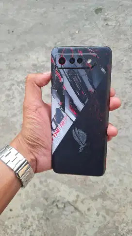 ROG phone 7 series