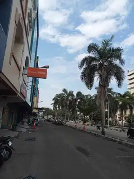 Ruko mutiara taman palem