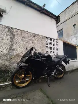 Honda CBR 2015 Hitam