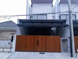 Jual Rumah 2 Lantai Mulyosari Utara Cocok Buat Bisnis Kost