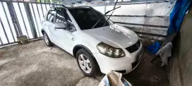 Suzuki x-over SX4 tahun 2012