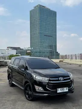 Dijual Toyota Kijang Innova Reborn