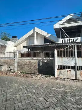 Rumah Hitung Tanah Manyar Kertoadi Surabaya Row 3 Mobil