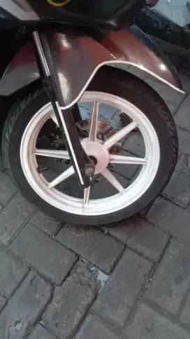 Velg v Rossi palang 8
