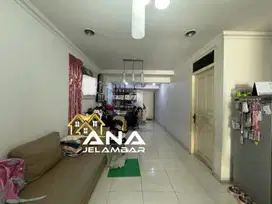 ANA Rumah uk 7x18m di komplek duta mas jelambar dd