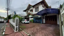 Rumah Besar Kamar Banyak di Pusat Kota Jogja