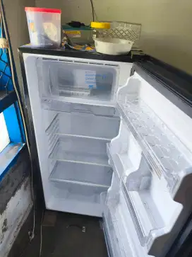 Dijual kulkas sharp 1 pintu