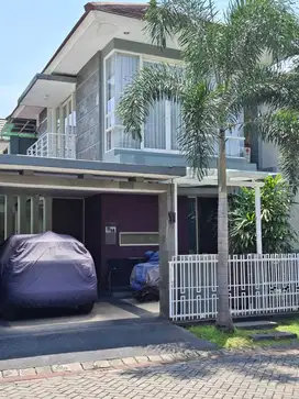Dijual rumah modern permata jingga malang