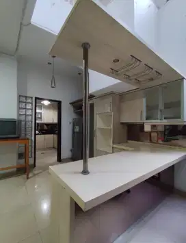 Dijual rumah dan kosan 9 aktif