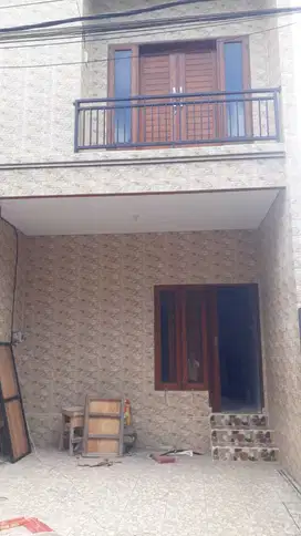 Di kontrakan rumah jalan Akasia, Denpasar, Bali
