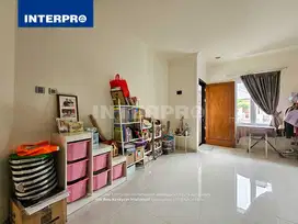 Rumah 2 Lantai Disewakan Permata Buana Rapi Siap Huni - LT 144m2
