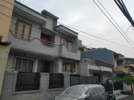 Dijual Cepat ! BU Rumah siap huni di Rawa Kepa Tomang Jakbar
