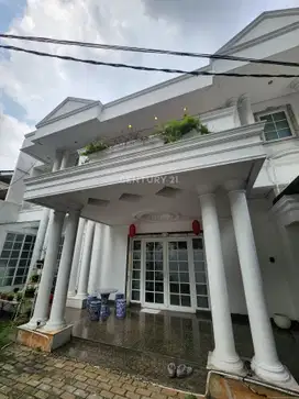Rumah Bagus Siap Huni Harga Dibawah NJOP Di Setiabudi S8897